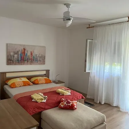 Petra Apartment *