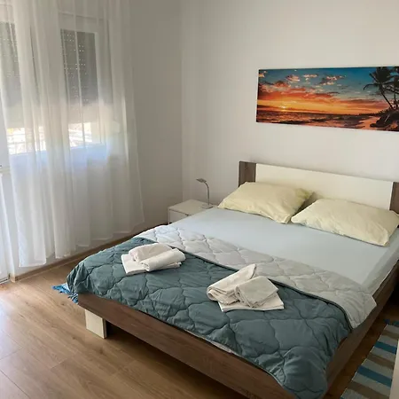 Petra Apartment *